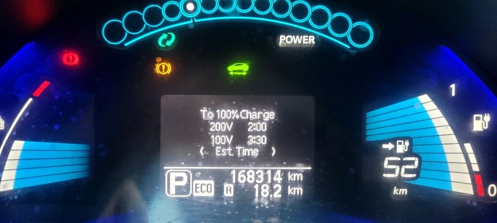 Продам Nissan leaf