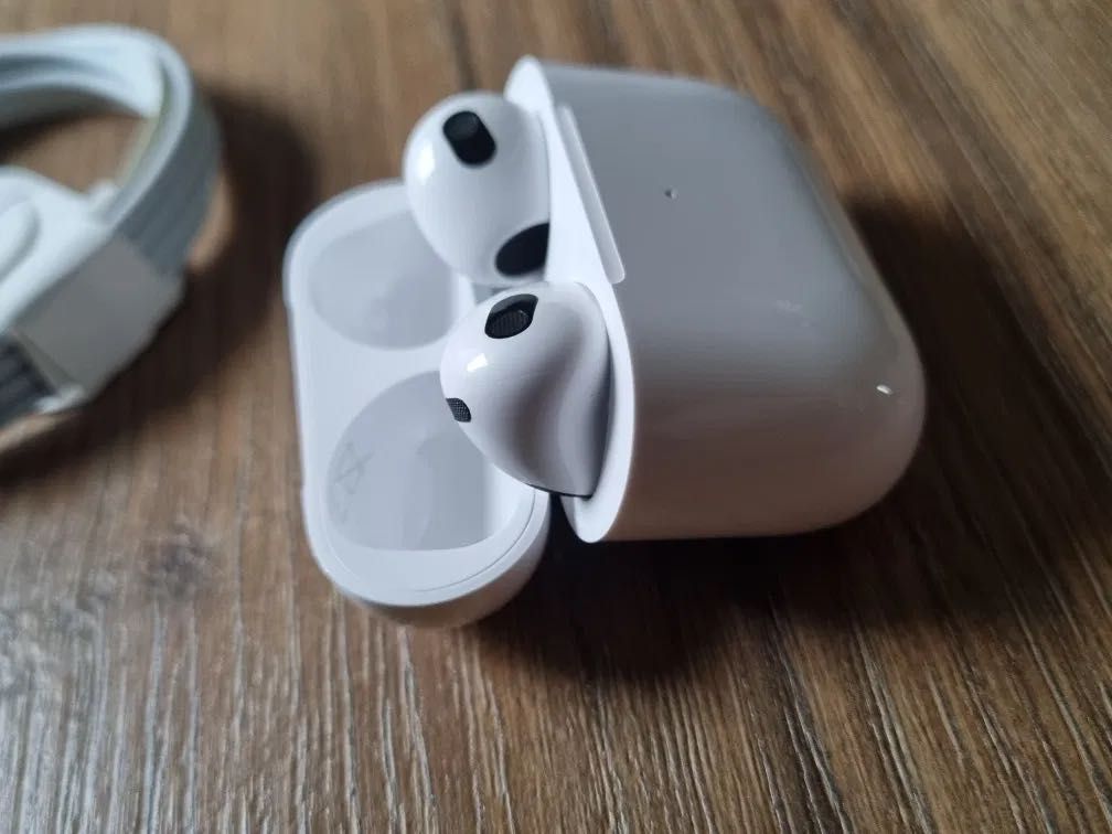 Airpods 3rd generacji rok gwarancji