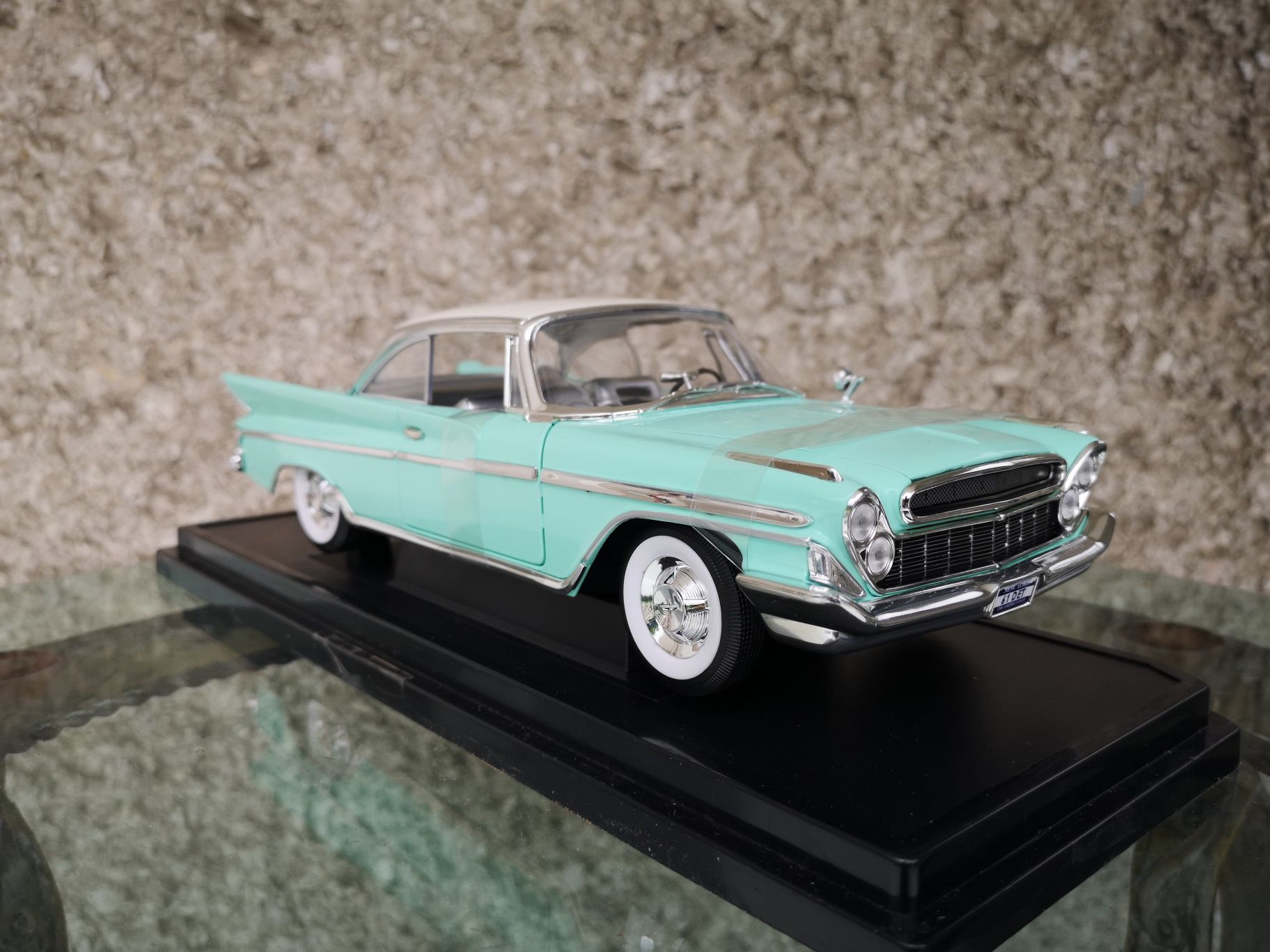 Desoto Adventurer 1961 Lucky Diecast 1:18