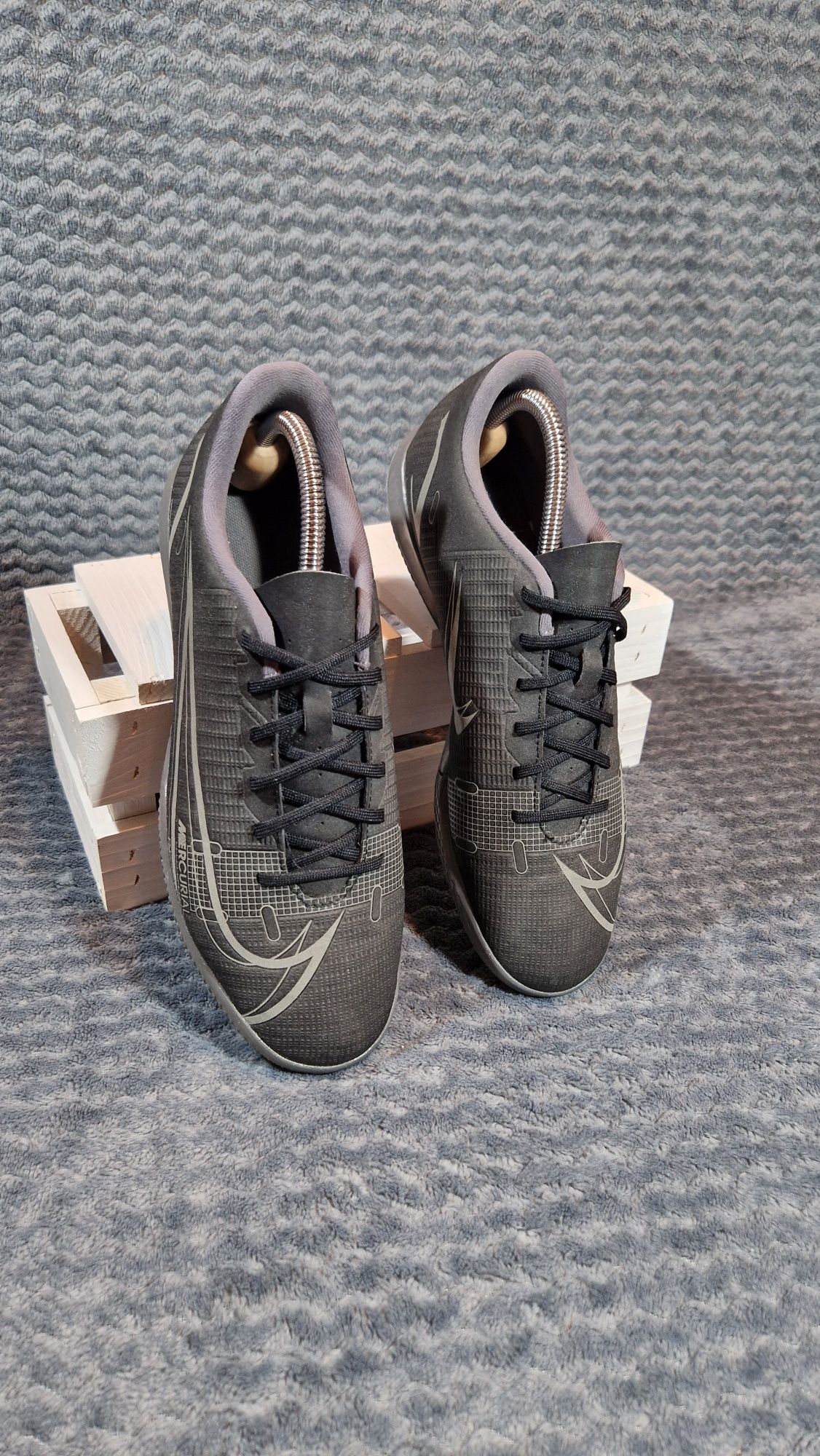Halówki Nike - roz. 42,5 Nike Mercurial Vapor 14 Club IC