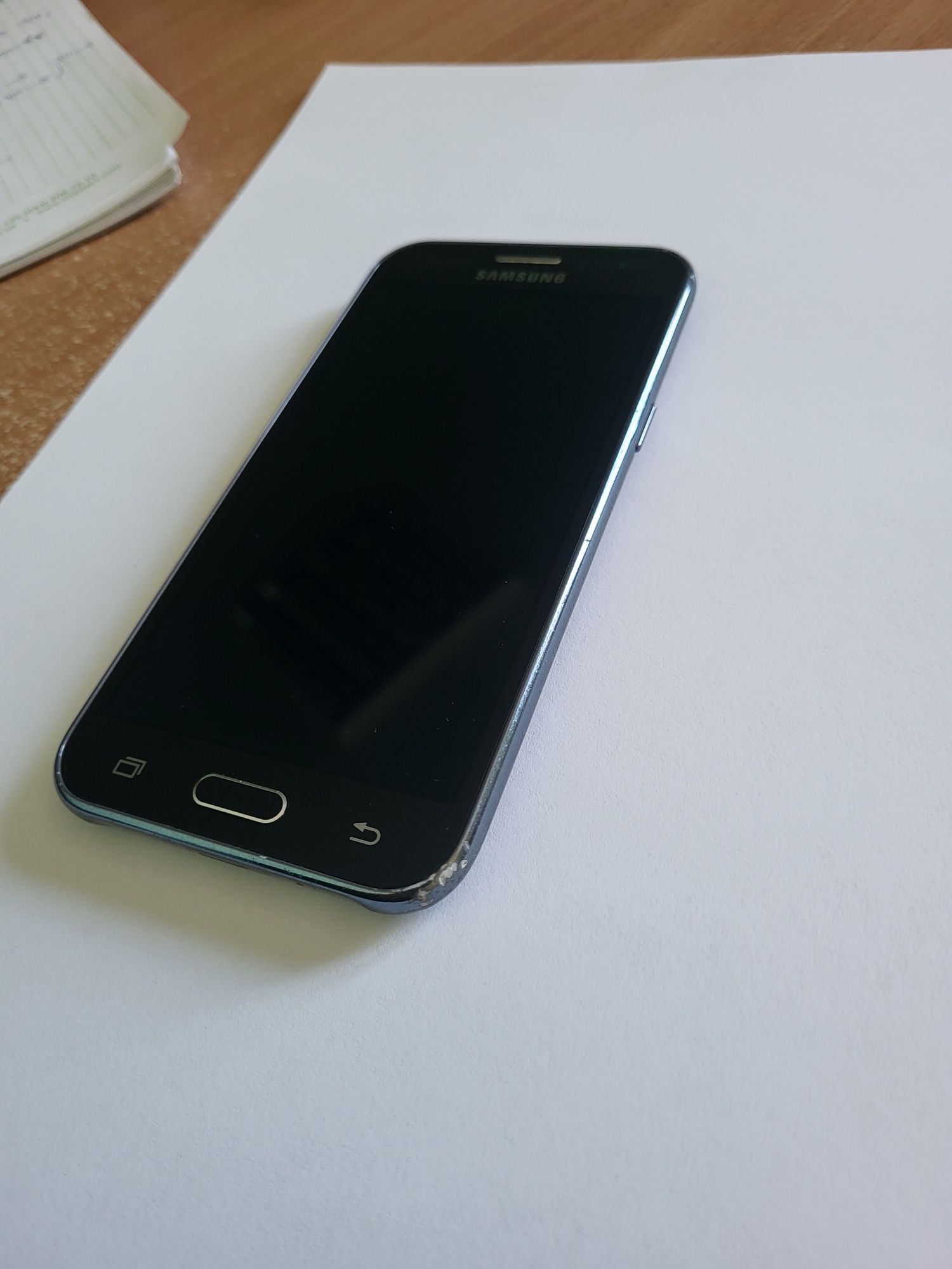 Смартфон SAMSUNG J200H