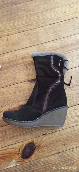 Чоботи жіночі 38 розмір