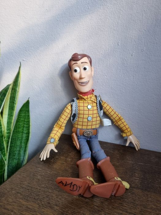 Toy story szeryf disney chudy lalka mówi figurka gadająca