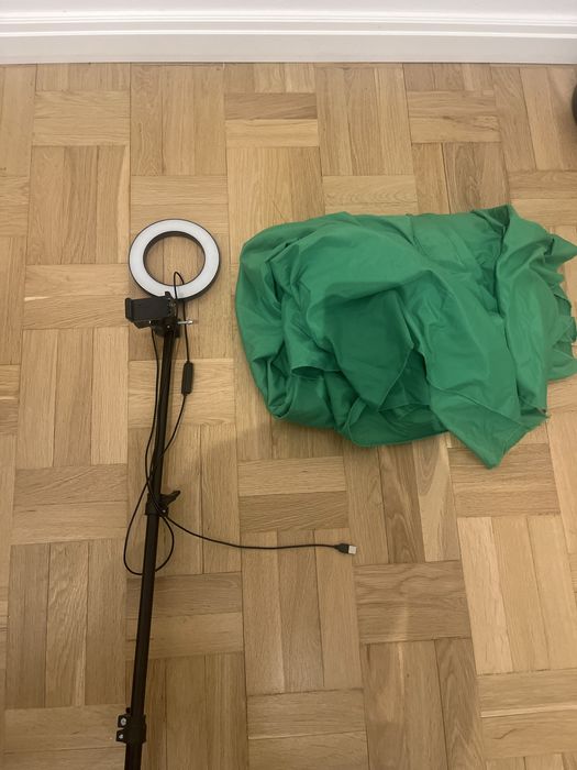 Lampa pierśćieniowa +green screen