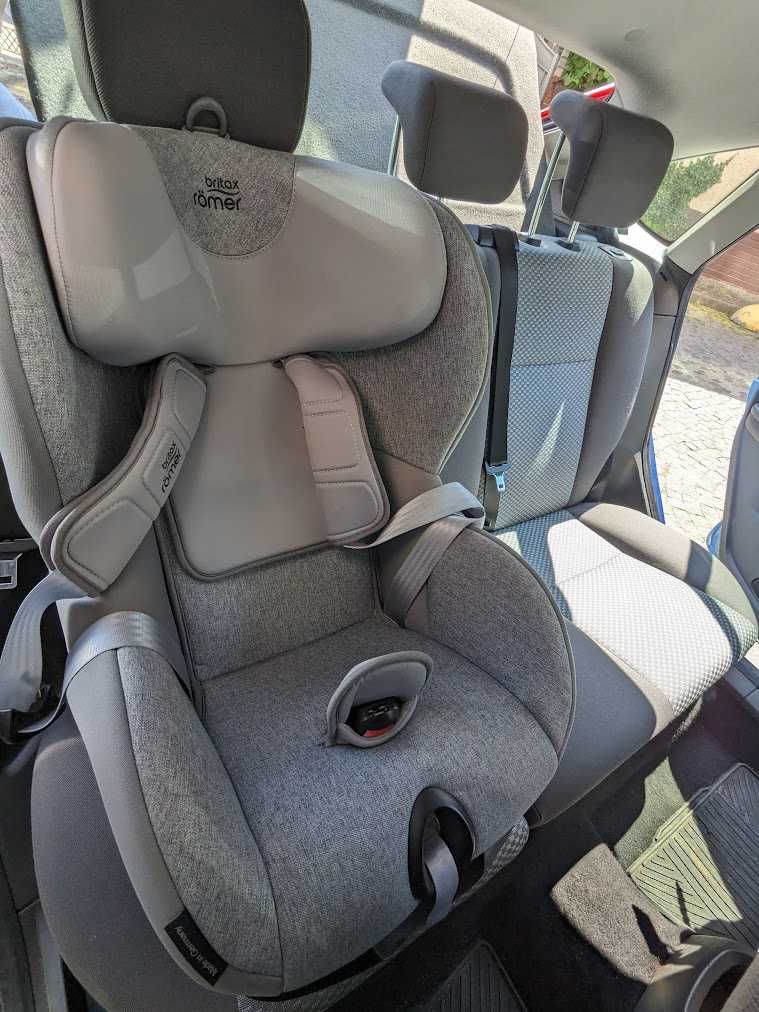 Дитяче автокрісло Britax-Romer Trifix2 i-Size Grey Marble