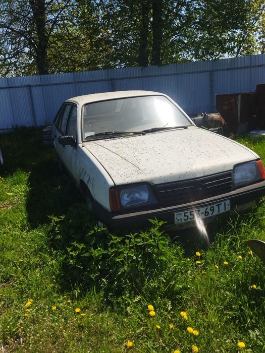 Продам Опель аскона.