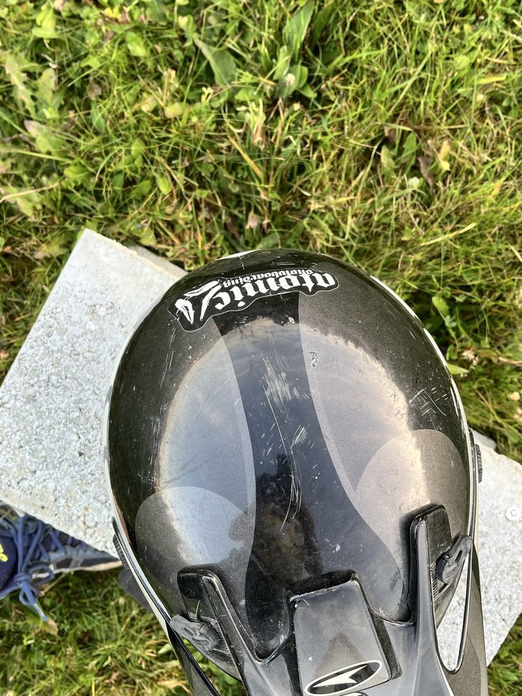 Kask na crossa axo