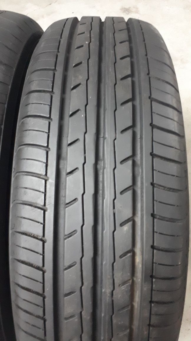 Dois pneus como novos  185/65 r15 Yokohama p/ Peugeot 207, 208