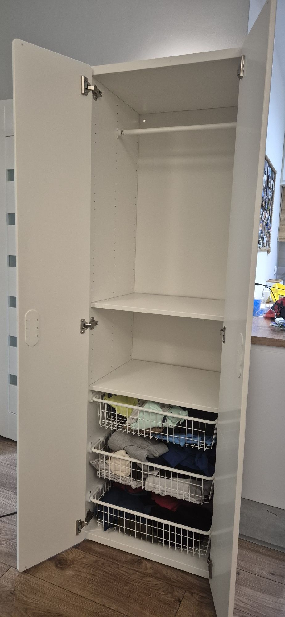 Szafa dla dzieci Ikea Stuva Fritids, fotel, lampa