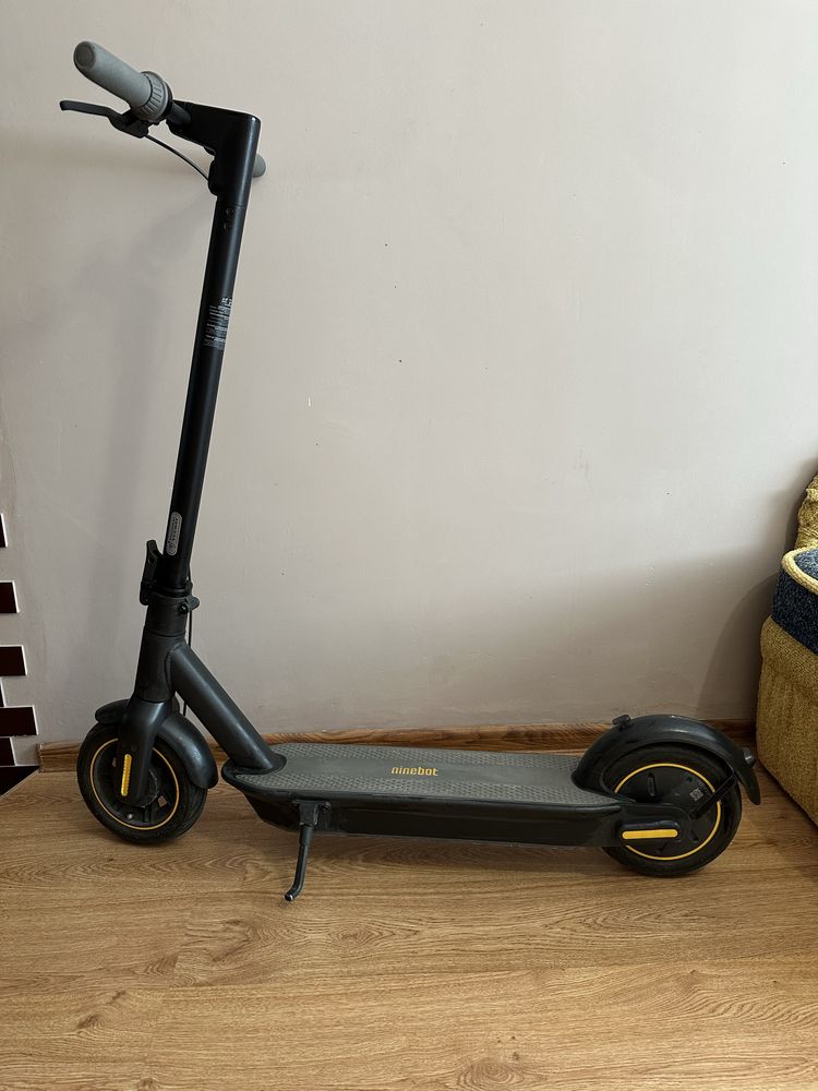 Електросамокат Ninebot MAX G30