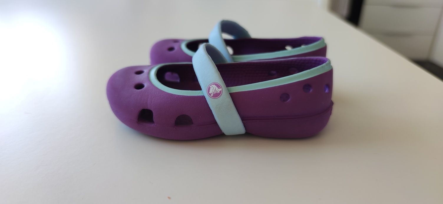 Crocs C5 menina. Like new