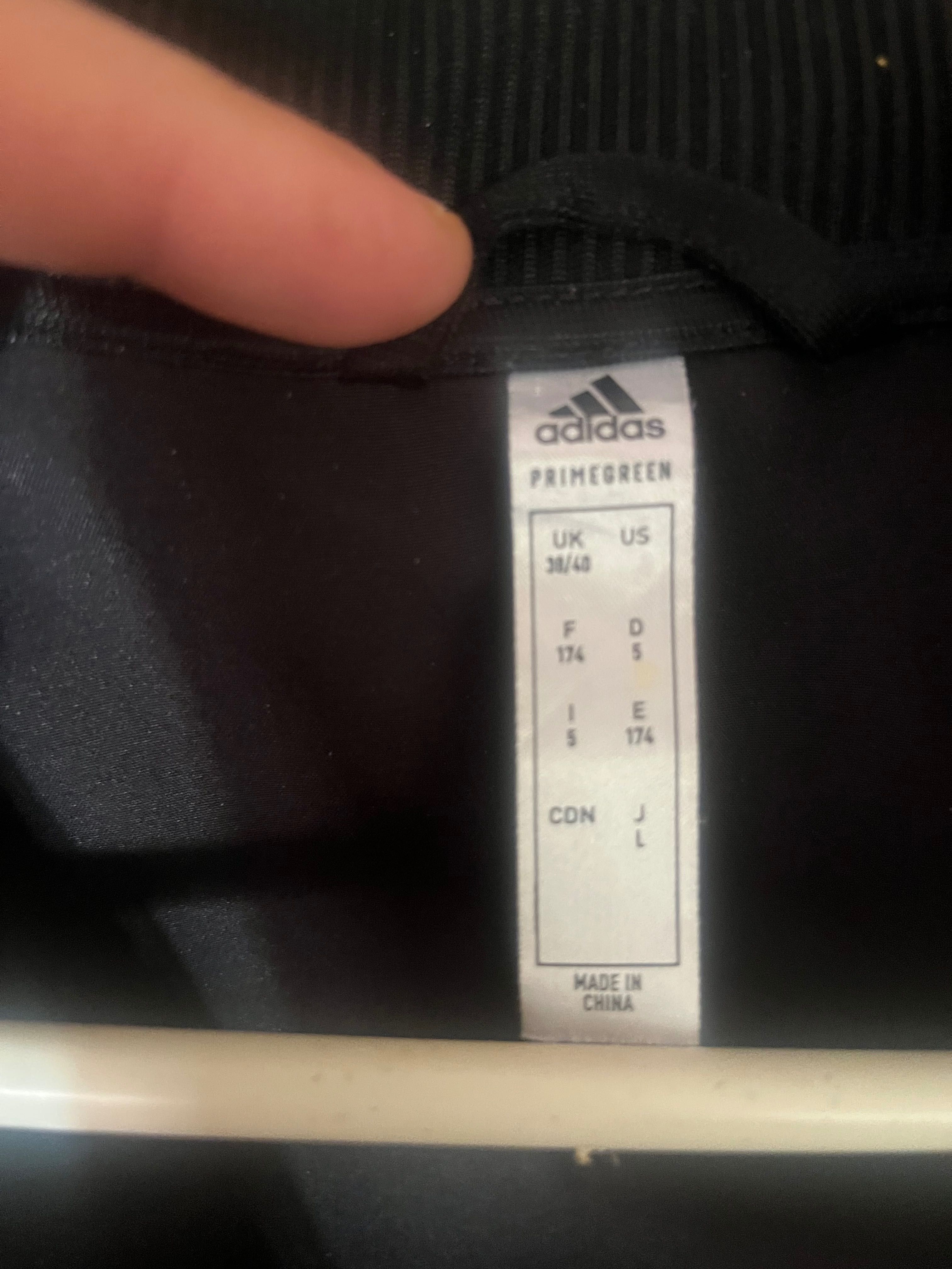 Camisola Adidas. Como nova.