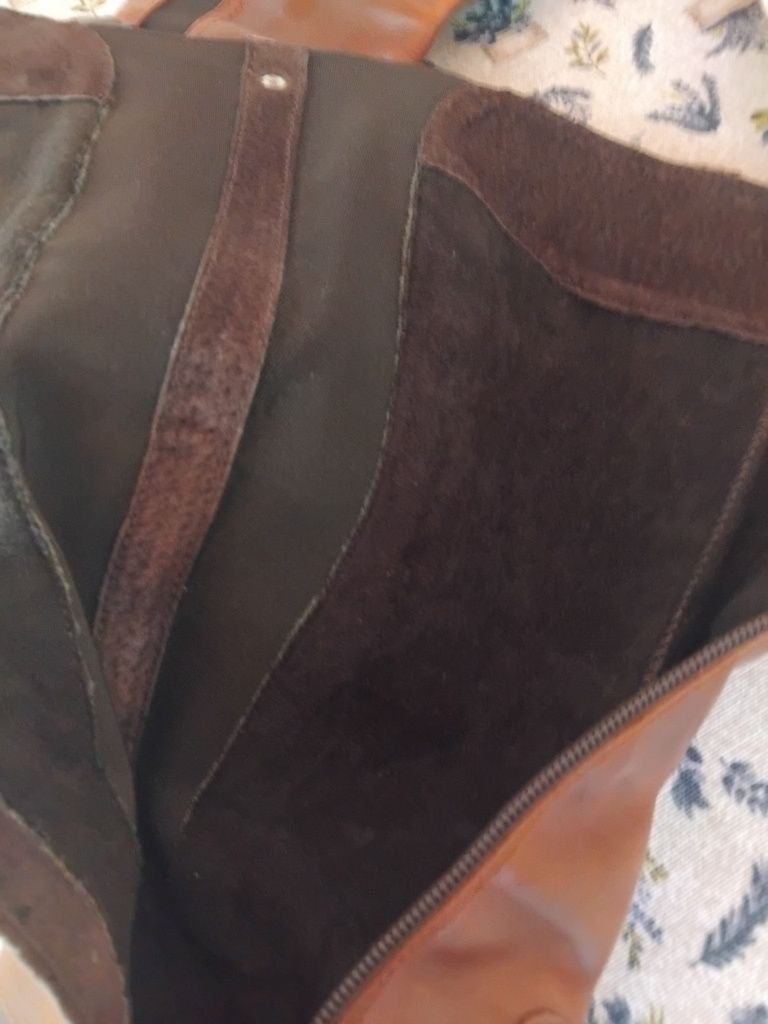 Botas em pele 36