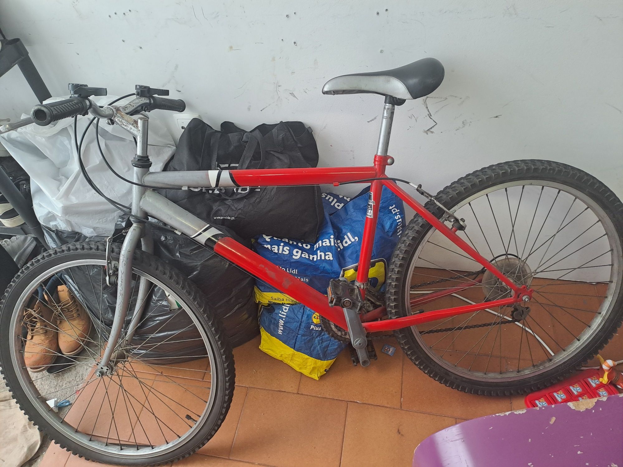 Vendo bicicleta com marcha