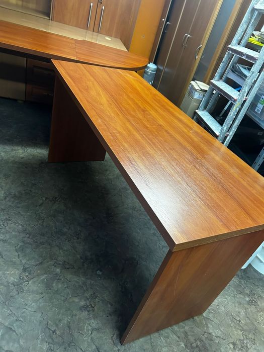 Komplet mebli biurowych