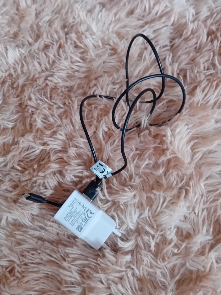 Ładowarka USB z nowym kablem