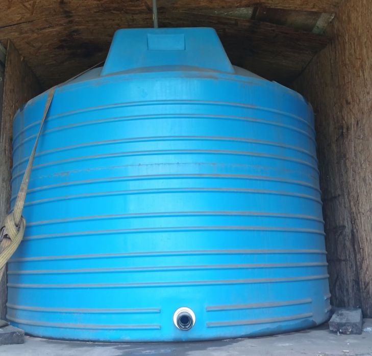 Продам 3-х кубову бочку