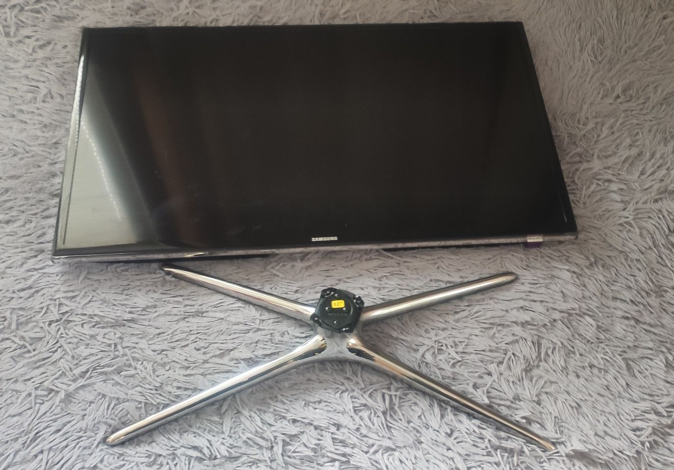 Telewizor Samsung 32 całe Smart Tv