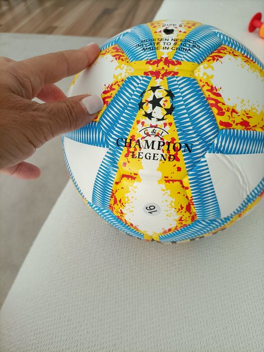 Bola de futebol nova