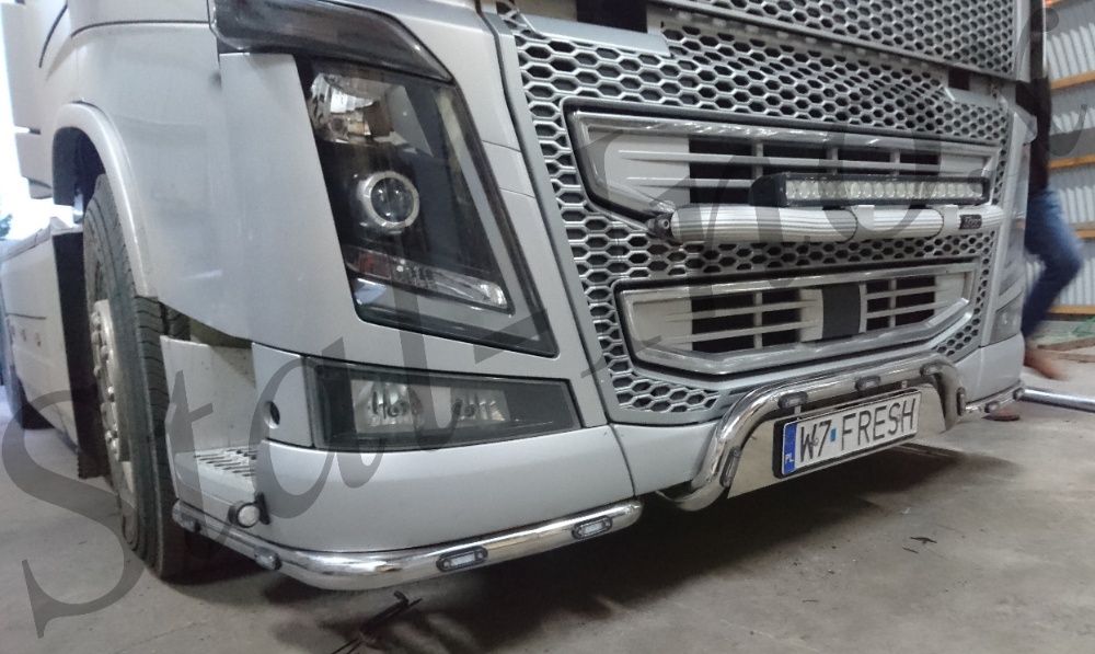 ORUROWANIE Pod Zderzak VOLVO FH4 Oświetlenie Led