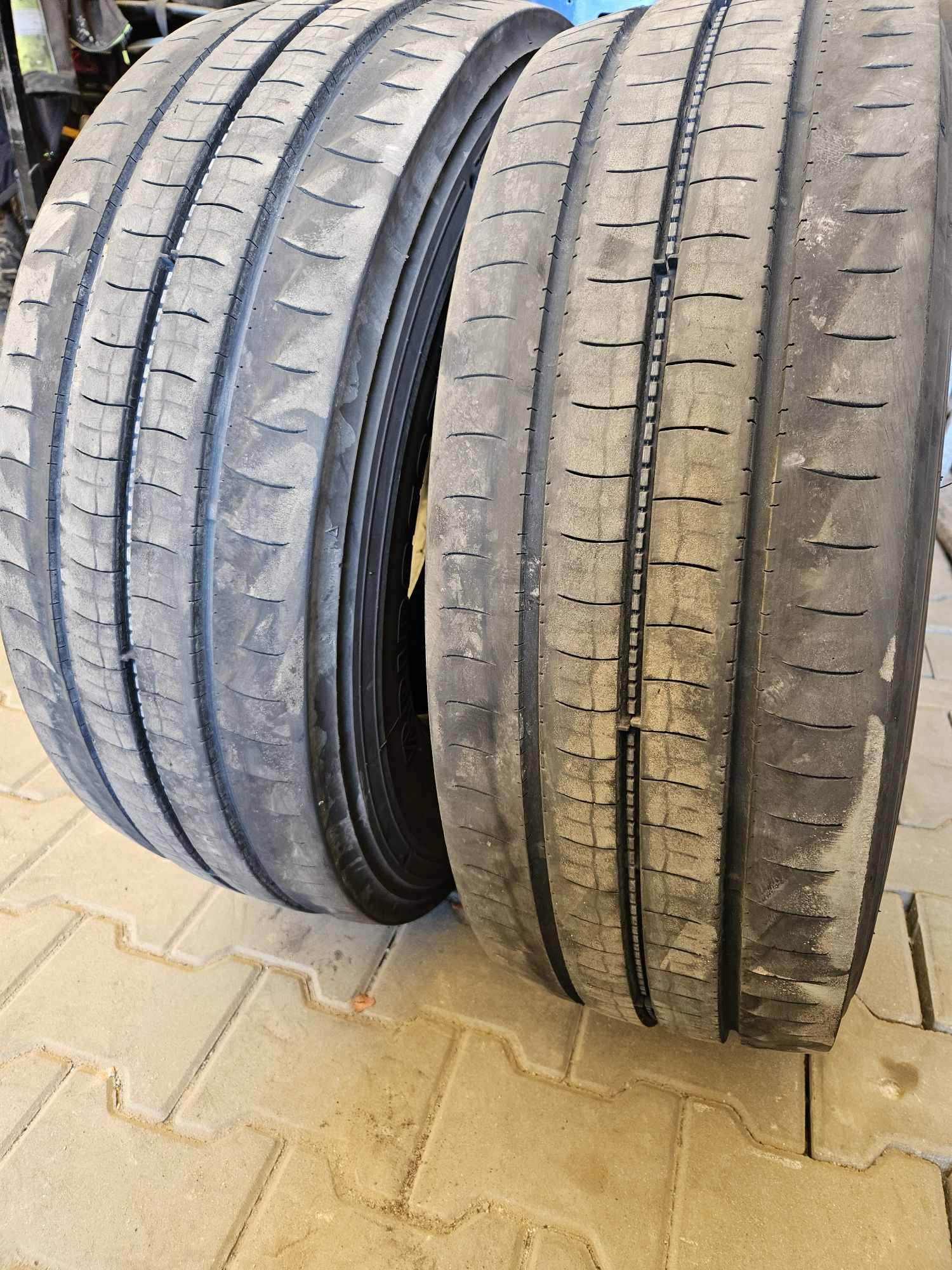 Opony 265/70 17.5 Bridgestone