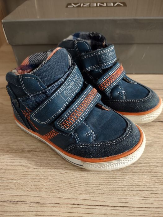 Buty dziecięce jesienne zimowe rozmiar 25
