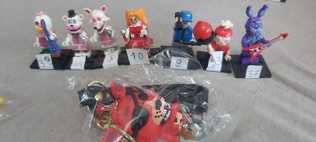 Klocki figurki FNAF five nights at freddy's 7 sztuk zestaw numer 2

Fi