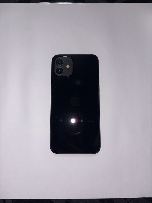 iPhone 12 com 64 GB