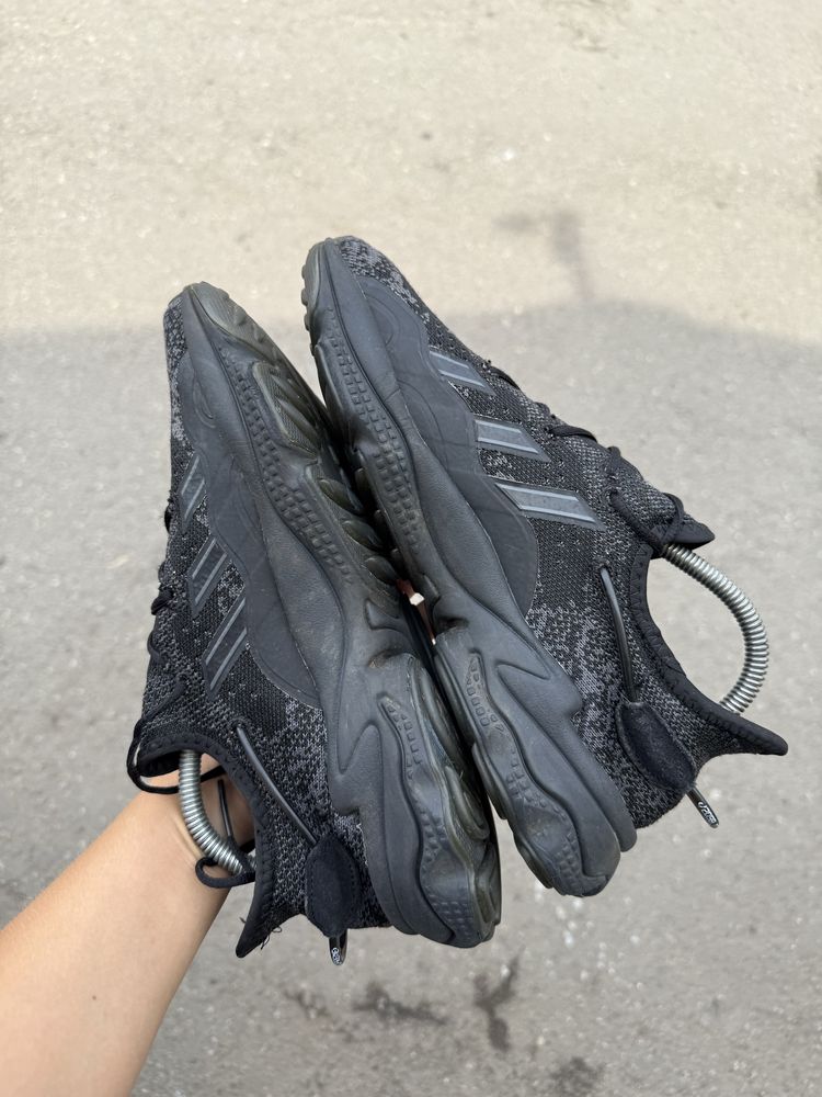 Кроссовки adidas оригинал размер  40 ozweego knit