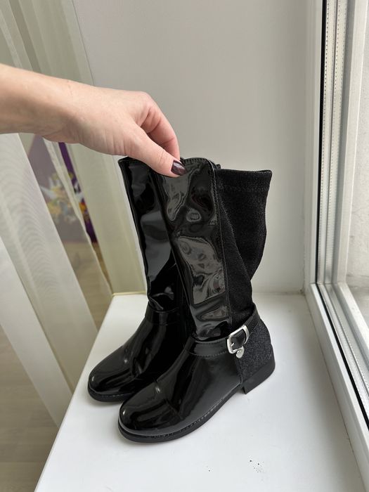 Чоботи дитячі лакові з текстилем