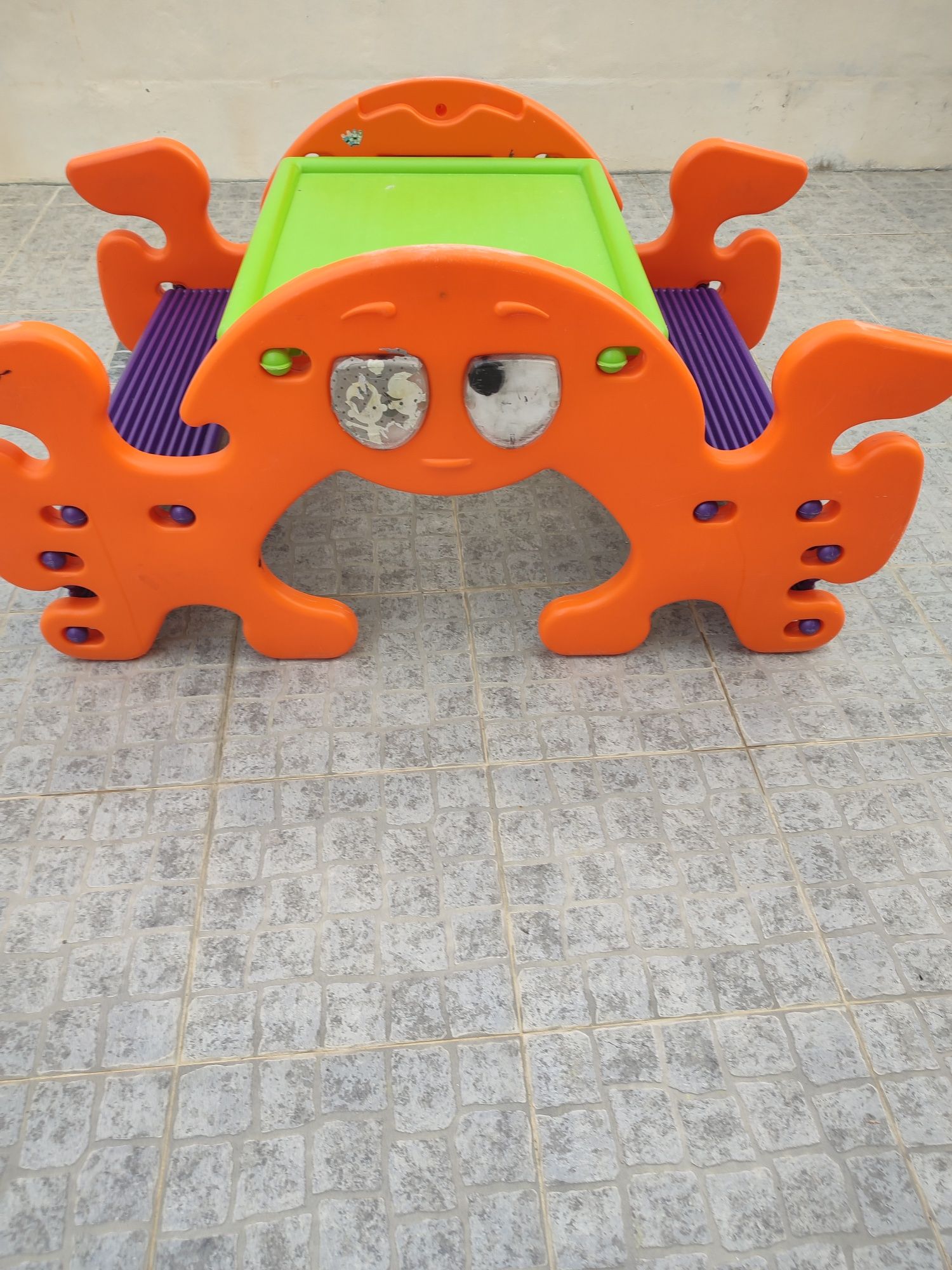 Mesa de criança de jardim