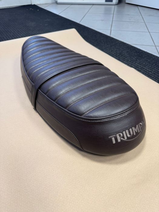 Kanapa Triumph Bonneville 2016- siedzenie.