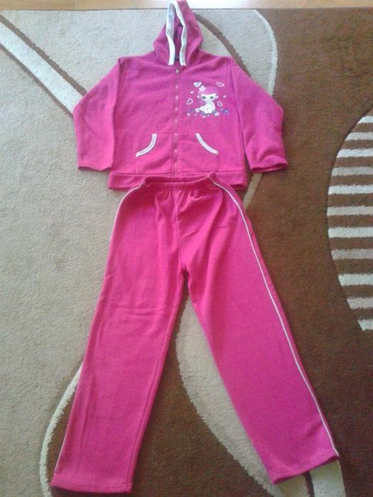 Dres dziewczęcy 146/152