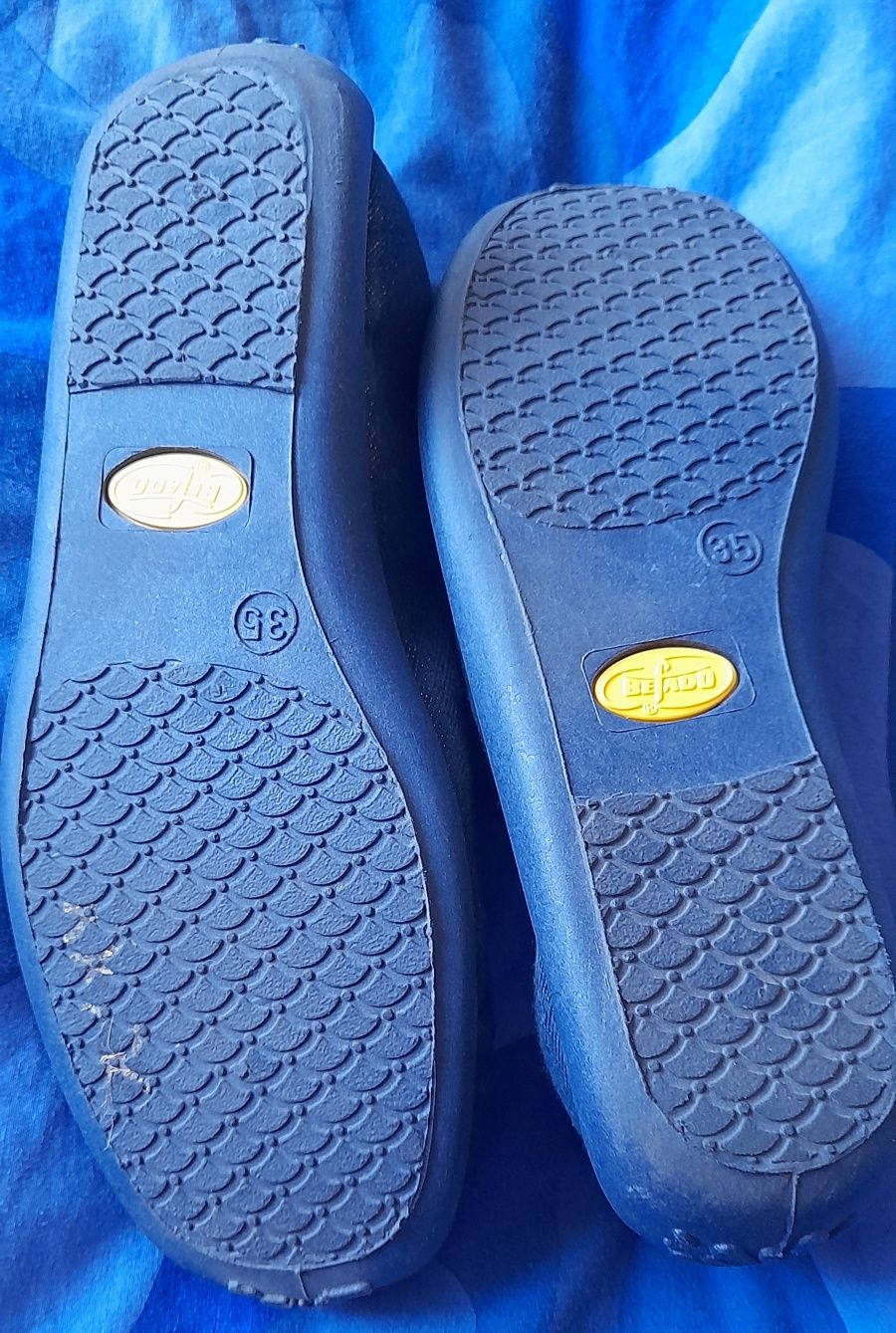 Buty rozmiar 35 .