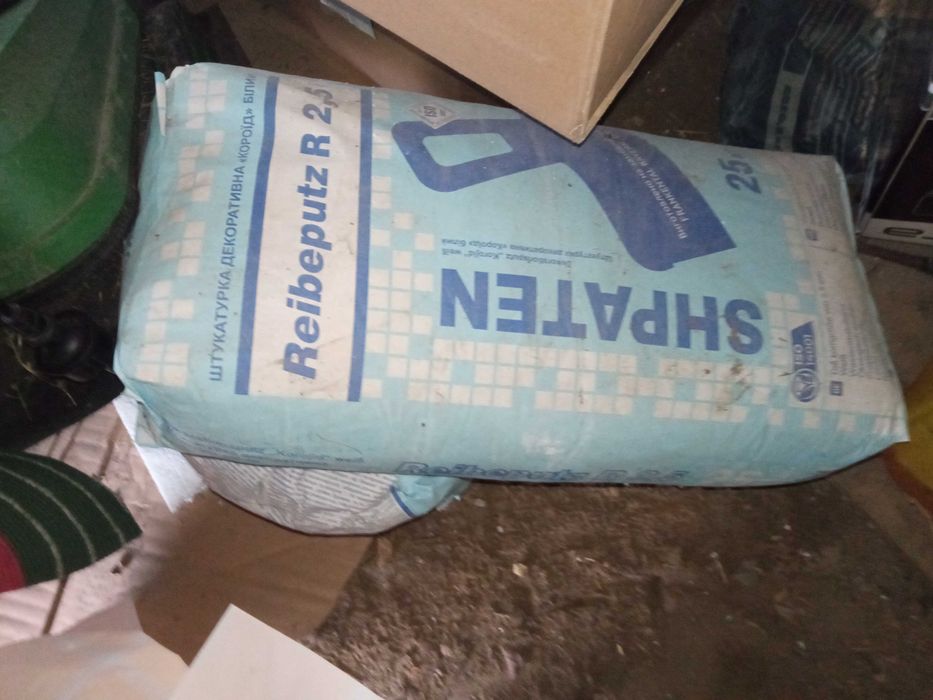 Продам самовирівнювальна суміш  NANOFIX S42 та гіпсова штукатурка