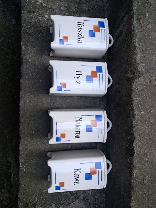 Pojemniki na kaszę i inne produkty