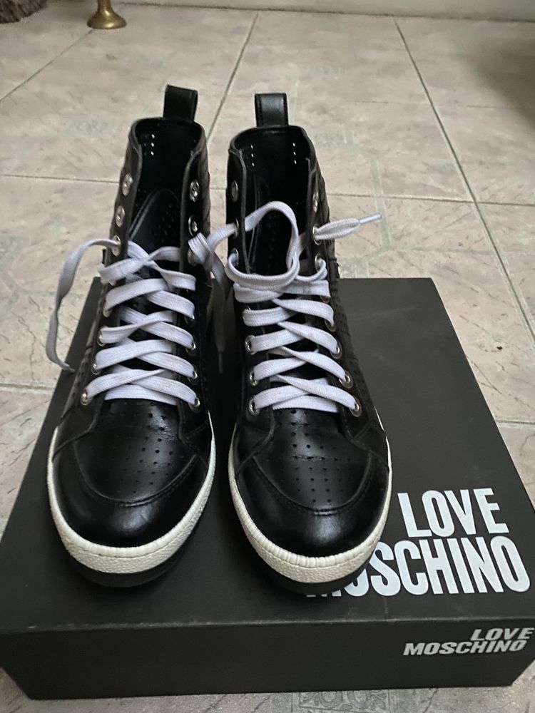Ботинки -кеды Love Moschino