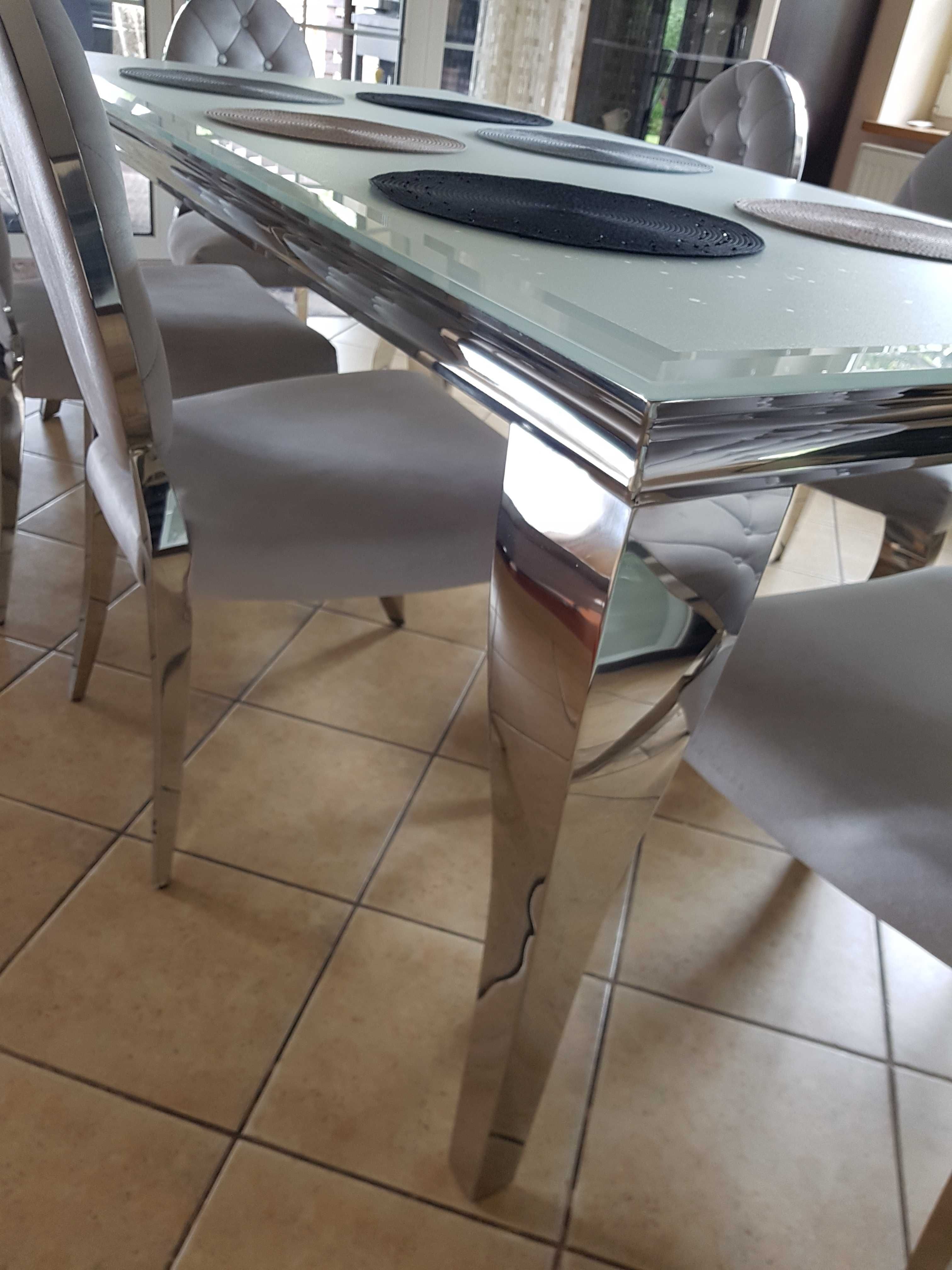 stół glamour Bella Casa stół szklany + 2 krzesła pikowane komplet