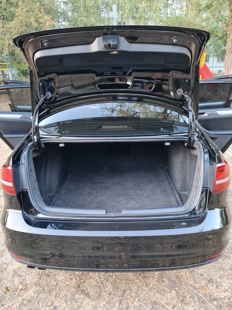 Авто Volkswagen Jetta sport 2016