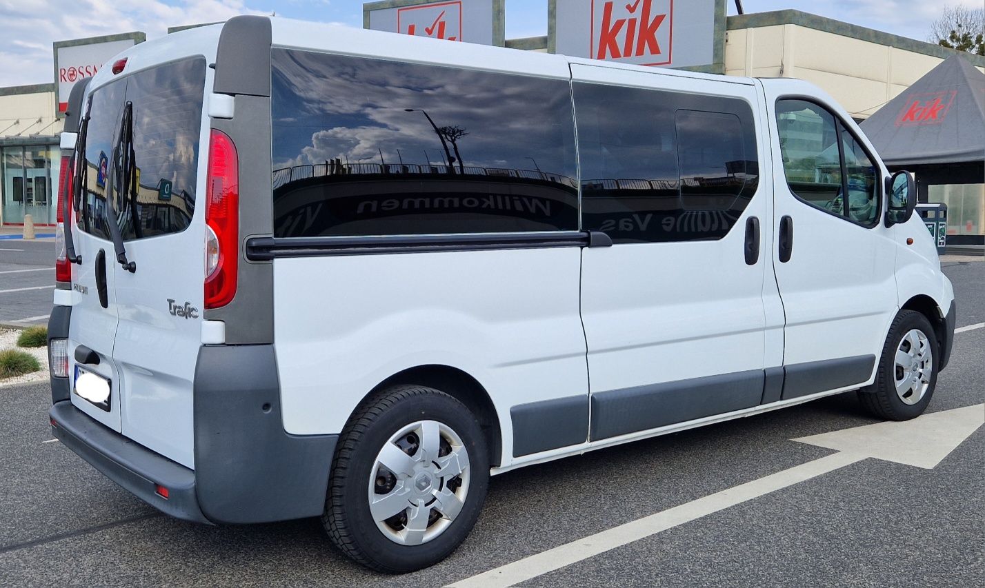 Wynajem wypożyczenie busa bus LONG 9 osób Z Kierowcą lub bez. 24 7Taxi