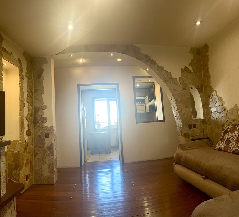 1/2 коттеджа, 2 эт, район Роковатой, ул Шахтерская