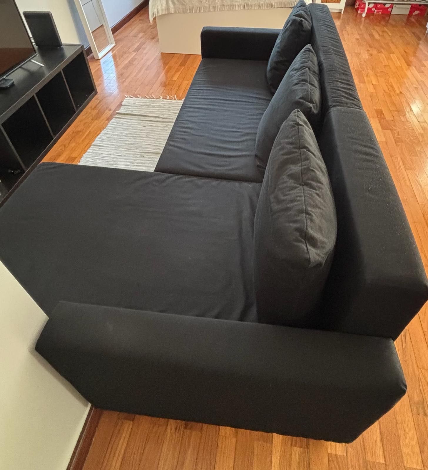 Sofá com chaise long/ sofá cama