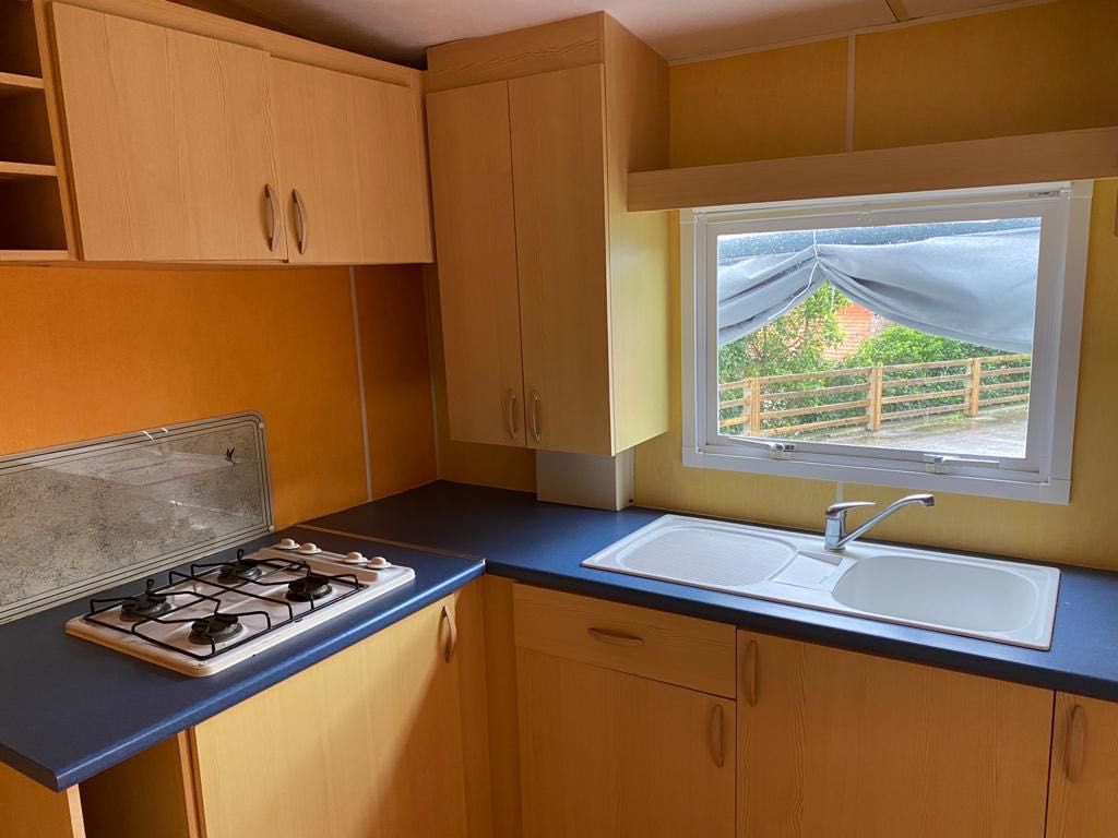 MOBILE HOME PRÉ-FABRICADA BK NA OCASIÃO DE 9X3 METROS EM LAGOA.