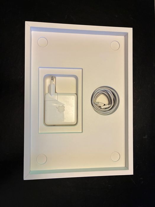 MacBook Pro, 2020, 16GB RAM, 512 GB SSD