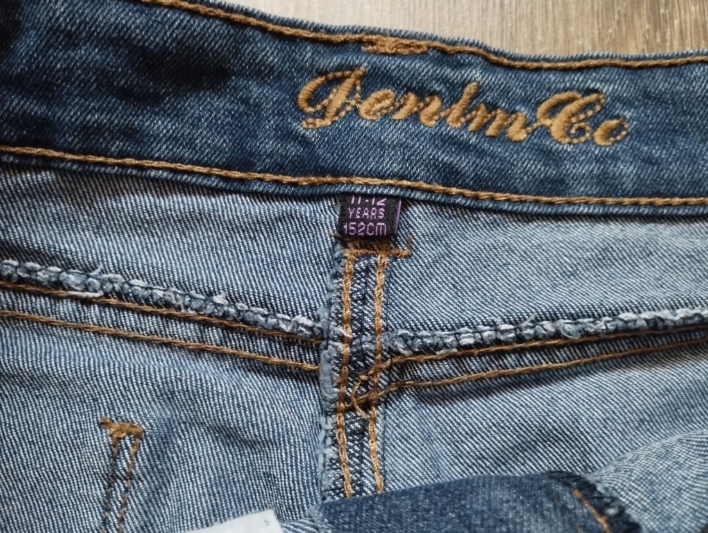 Spodnie jeansowe rurki 152