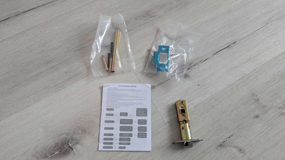 Розумний біометричний дверний замокTUYA RAYKUBE M3 blue ручка