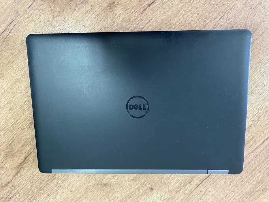 Dell Latitude 5570 	15,6" HD i5 6200U 8Gb SSD 128Gb