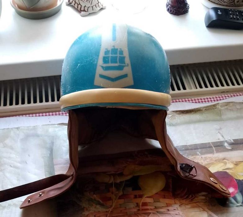 Шлем мотоциклетный советских времен Паруса