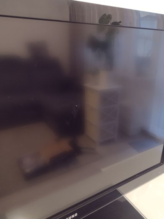 Telewizor Samsung 37" LED 160 W