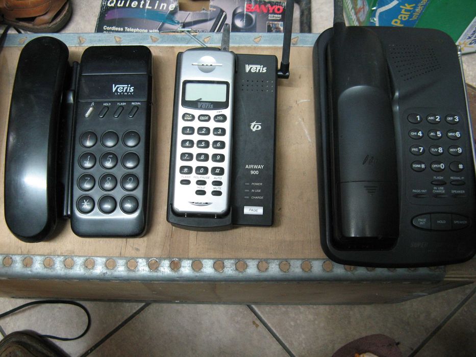 telefon z tarczą lub klawiszami